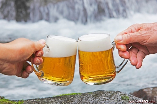 Uống 1 - 2 cốc bia mỗi ngày sẽ tốt cho sức khỏe của bạn