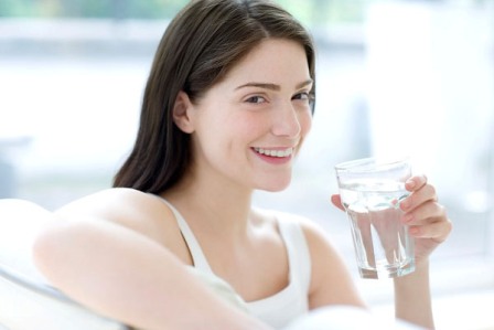 Uống quá nhiều nước ăn quá no ngồi nhiều... là những thói quen gây hại cho sức khỏe của bạn. hãy cố gắng loại bỏ hoặc hạn chế ở mức có thể để giúp cơ thể luôn khỏe bạn nhé