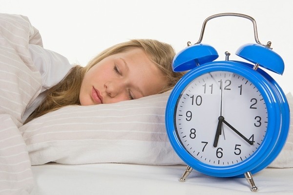 Theo các nhà nghiên cứu, hơn 97% gen trở nên mất đồng bộ với giấc ngủ sai giờ trong trường hợp làm việc ca đêm. (Ảnh: Alamy)