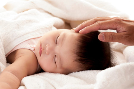Dạy con ngủ xuyên đêm từ khi mới sinh - 2