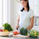 Mẹ bầu nên tránh ăn gì trong thai kỳ?