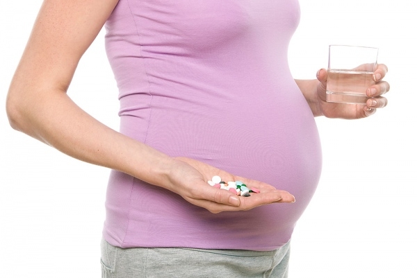 Nhóm thuốc, thảo dược và kháng sinh nguy hiểm với phụ nữ đang mang thai