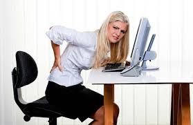 Người ngồi văn phòng dễ bị đau nhức xương khớp