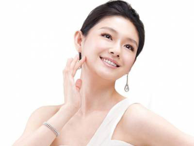 Ivory Caps Skin Whitening Lightening Support Cream giúp loại bỏ tế bào chết, giữ lại độ ẩm cho da