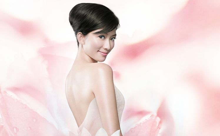 Sử dụng Pure White Shiseido mỗi ngày để có một làn da tươi trẻ
