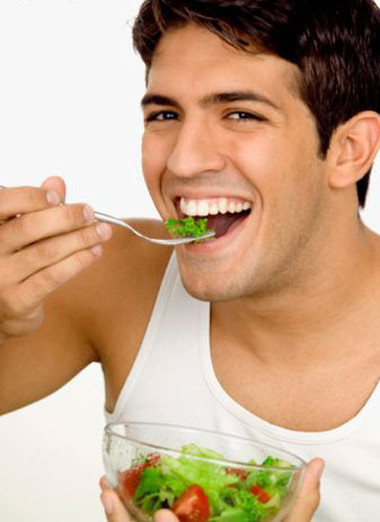 One a Day Men's Vitacraves Gummies giúp quá trình chuyển hóa thức ăn thành năng lượng nhanh hơn
