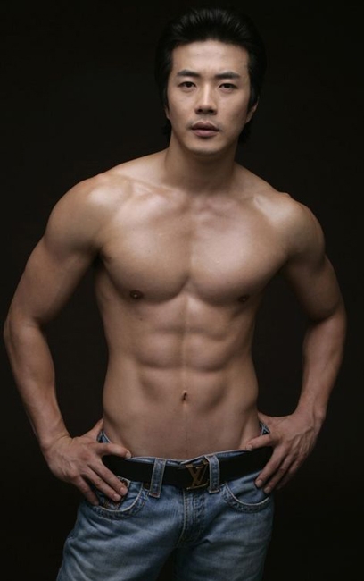 Sử dụng Superior Amino 2222 Tabs để có thân hình săn chắc như ý