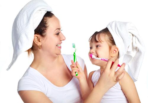 Kem đánh răng làm trắng răng - tom's of maine clean & gentle, 133g