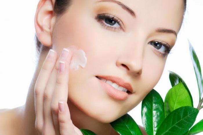 Với sự kết hợp của kem dưỡng da nhau thai cừu rebirth ngày và đêm cùng với kem dưỡng da chuyên sâu chống thâm chống nhăn vùng mắt đem đem cho bạn làn da trắng sáng mịn màng