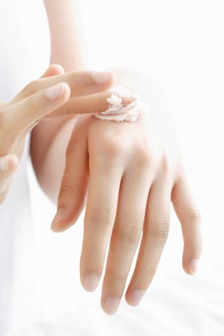 Tác dụng nổi bật của daggett ramsdell hand body skin lightening cream