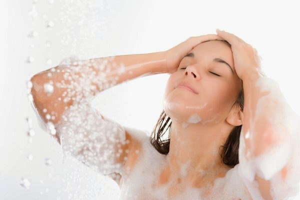 Công dụng của sữa tắm dưỡng trắng da cottage le caramel