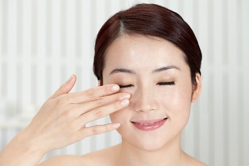 Tinh chất đặc trị và ngăn ngừa mụn laneige pore trouble 30ml