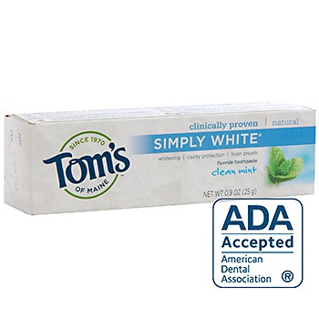 Kem đánh răng hương bạc hà tom of maine simply white clean mint 25g