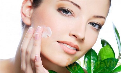 Sữa dưỡng làm sáng da trà xanh luvskin greentea refreshing emulsion 150ml
