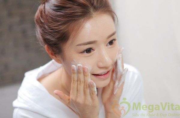 ữa rửa mặt dưỡng ẩm chiết xuất tảo biển - moisture sea weed foam cleansing