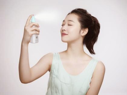Xịt khoáng dưỡng ẩm da mặt tảo biển luvskin seaweed aqua face mist 100ml