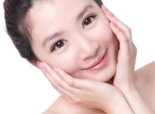 Son dưỡng chống nắng bảo vệ và ngăn ngừa khô nẻ môi Careline của Úc thỏi 5g