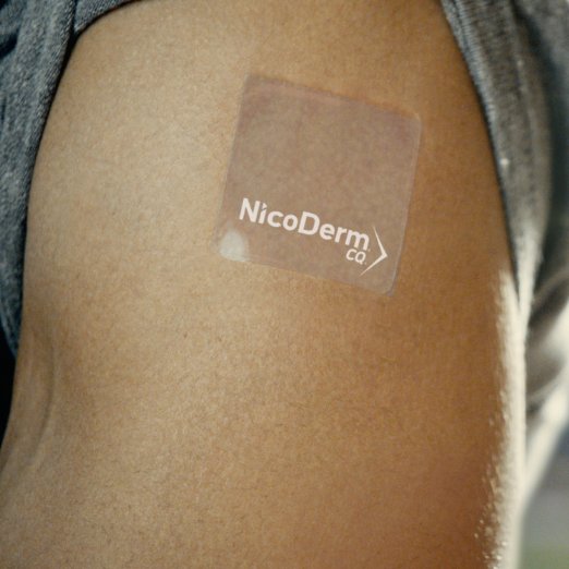 Miếng dán cai thuốc lá hiệu quả nicoderm cq step 1 của mỹ hộp 14 miếng