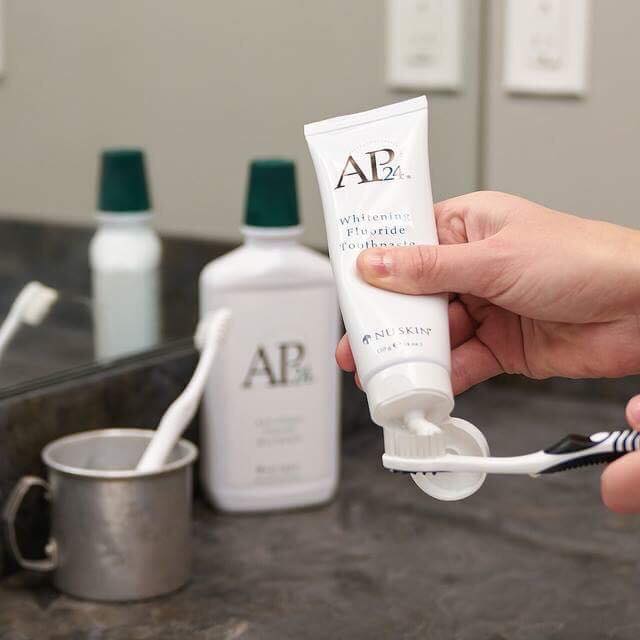 Kem đánh răng nuskin ap24 - whitening fluoride toothpaste 110g, mỹ - cho răng trắng sáng tự nhiên